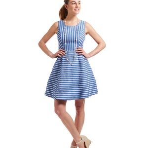Size 10 Vineyard Vines blue striped dress
